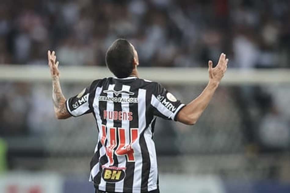 Atlético-MG acerta renovação com Rubens até dezembro de 2025