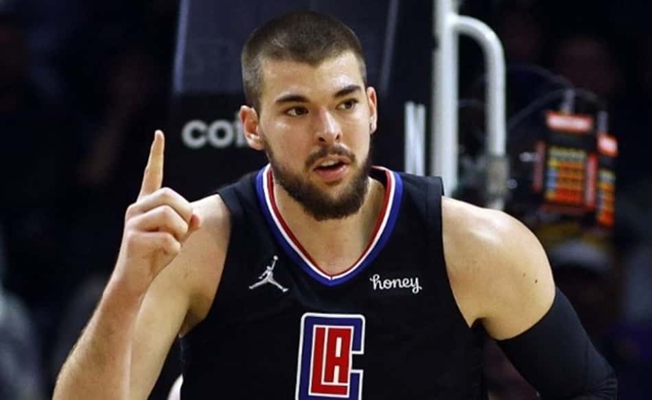Ivica Zubac acerta extensão contratual com Clippers