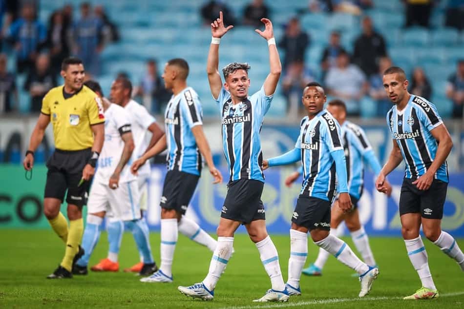 Grêmio chega a nove jogos de invencibilidade na Série B
