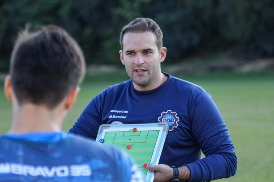 No Caxias, Thiago Carvalho mira classificação a próxima fase da Série D