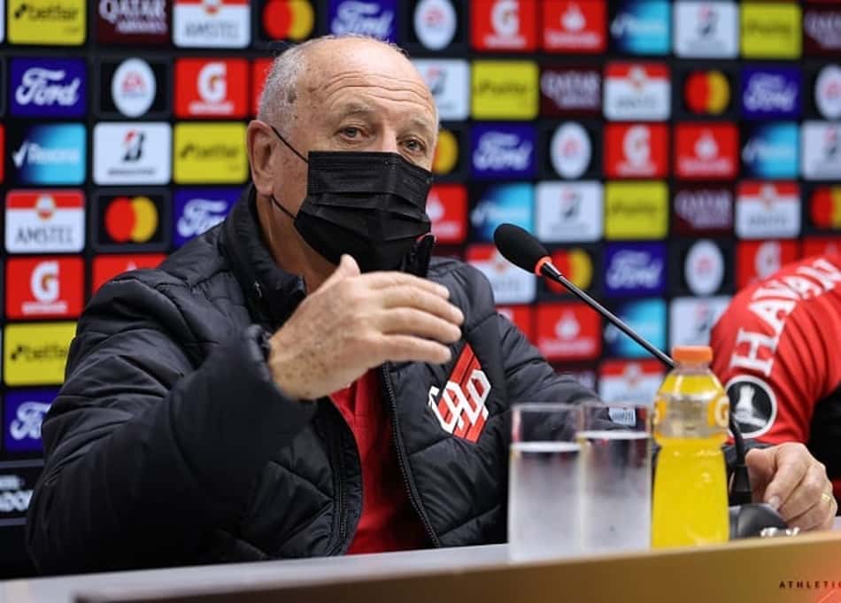 'Não se joga Libertadores com esses jogadores', diz Felipão sobre atletas mais jovens