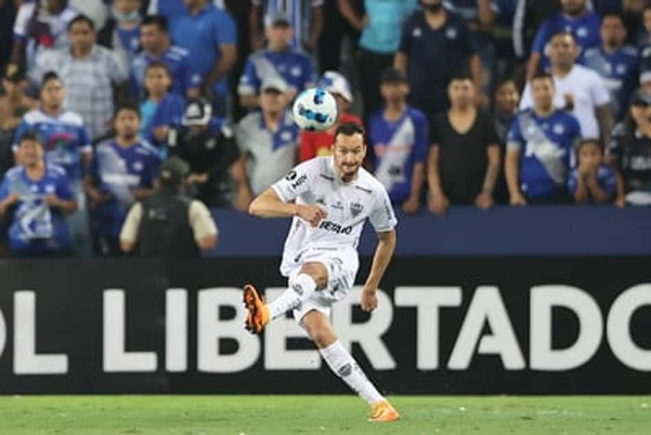 Ao lado de Luan, Réver se torna quinto jogador que mais atuou pelo Atlético-MG na Libertadores