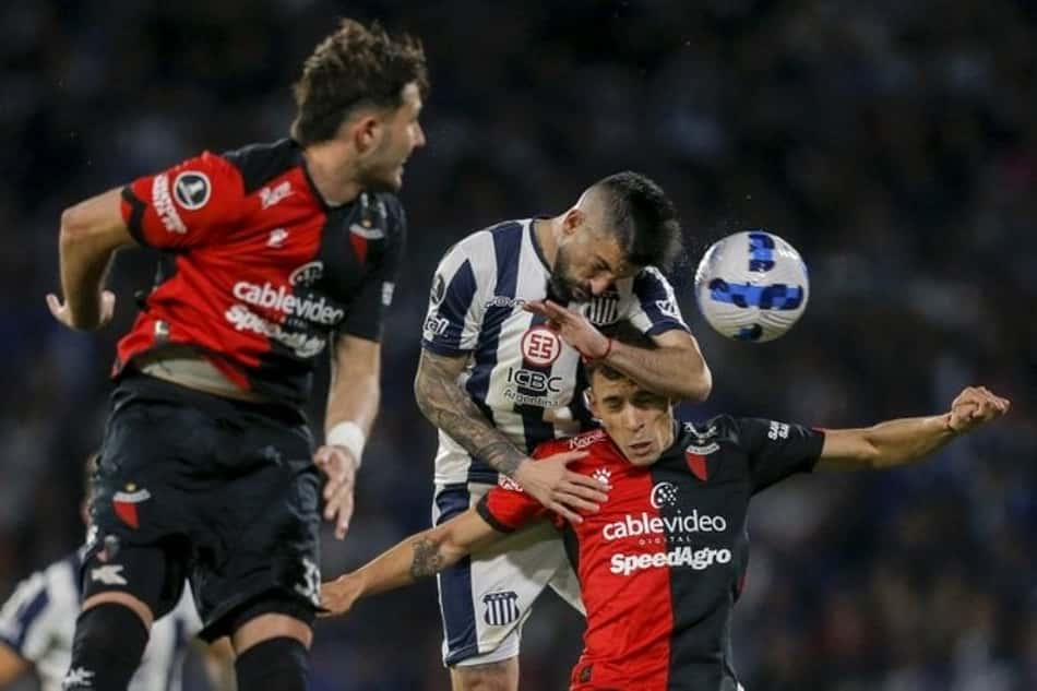 Com gols de ex-Galo e ex-Cruzeiro, Talleres e Colón ficam no empate na Libertadores