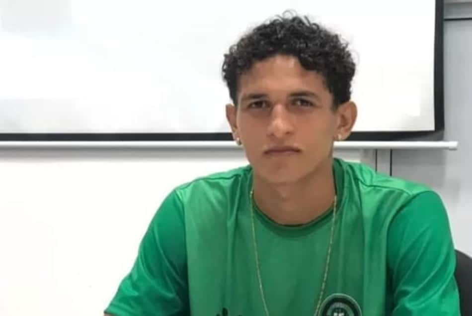 Jogador é esfaqueado dentro de clube, e dirigente é o principal suspeito