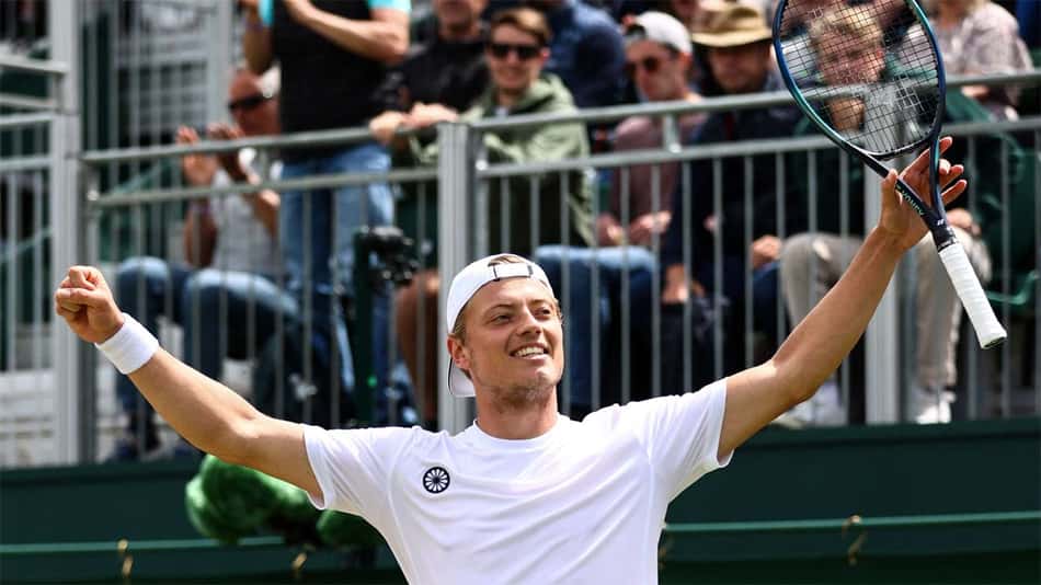 Rijthoven bate Basilashvili e faz história em Wimbledon