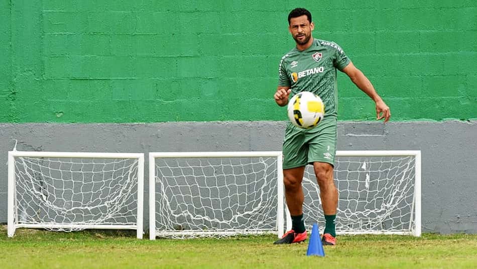 Em meio à expectativa por despedida de Fred, Fluminense enfrenta o Corinthians em jogo decisivo