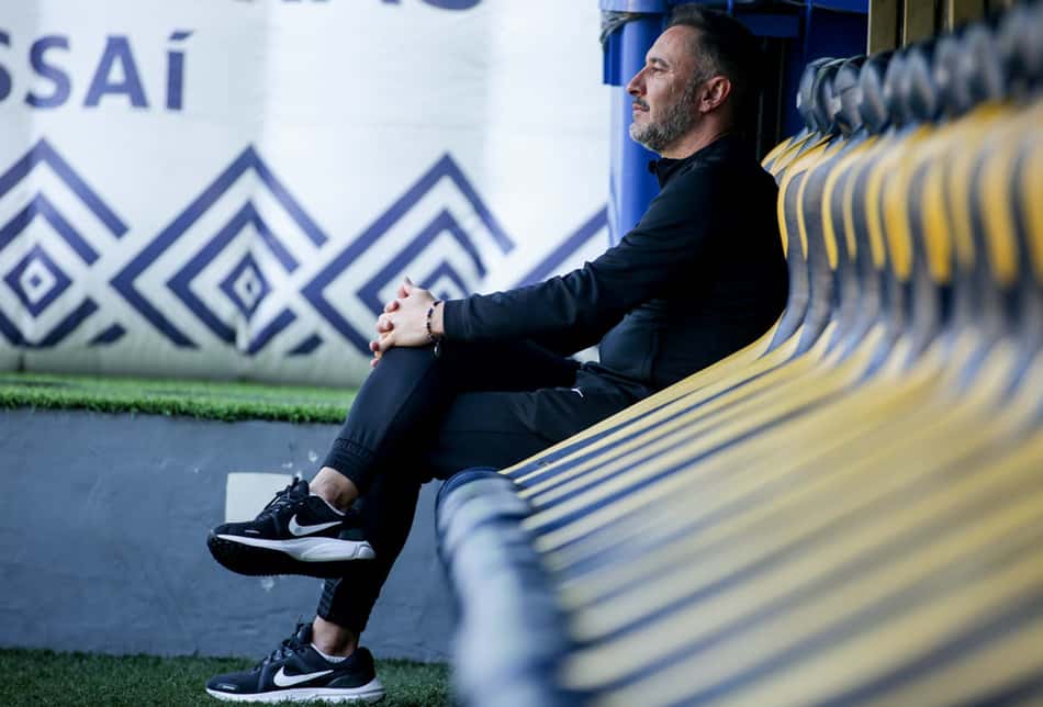 Membros da Gaviões se reunem com Vítor Pereira e diretoria do Corinthians antes de jogo decisivo
