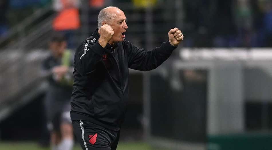 Depois de bater o Palmeiras, Felipão adota discurso cauteloso no Athletico