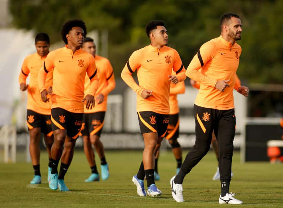 Corinthians espera reduzir desfalques pela metade contra o Boca
