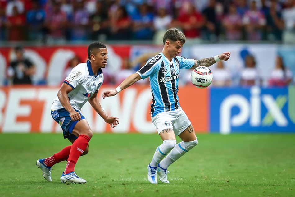 Ferreira fala em 'circunstância do jogo' para celebrar empate diante do Bahia