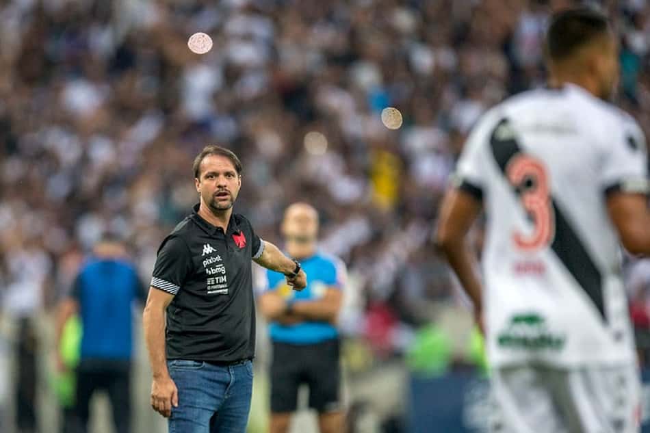 Maurício Souza lamenta empate do Vasco e comenta vaias da torcida: 'A gente encara com naturalidade'