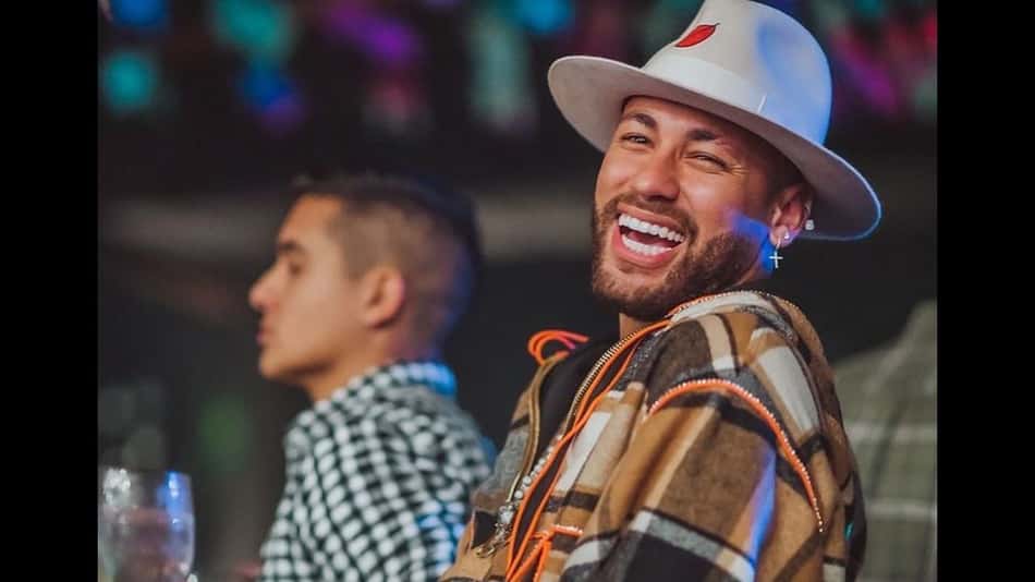 Na Justiça, Neymar vence prefeitura que cobrava imposto de R$ 4 milhões por negociação com o Barcelona