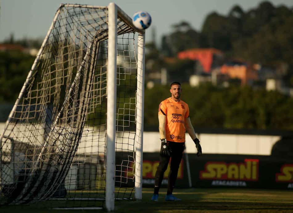 Corinthians confirma saída de goleiro reserva para clube do Chipre