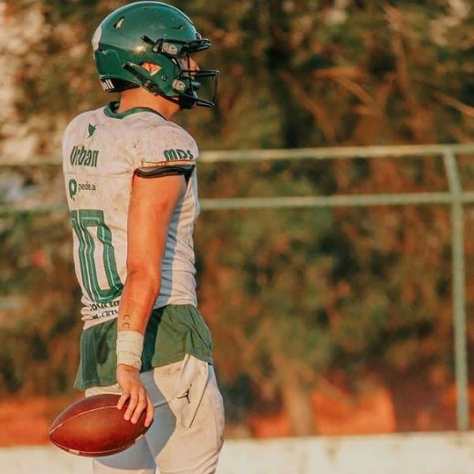 Quarterback Tyler Urban, do Carrancas FA, sofre contusão e está fora da temporada da Liga BFA