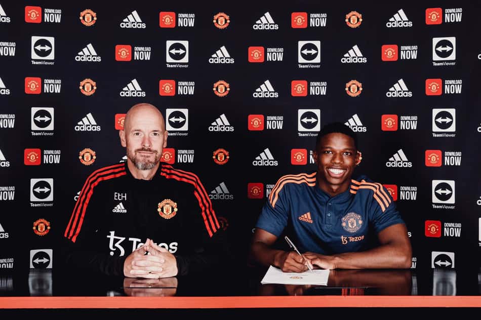 Manchester United anuncia primeiro reforço da temporada