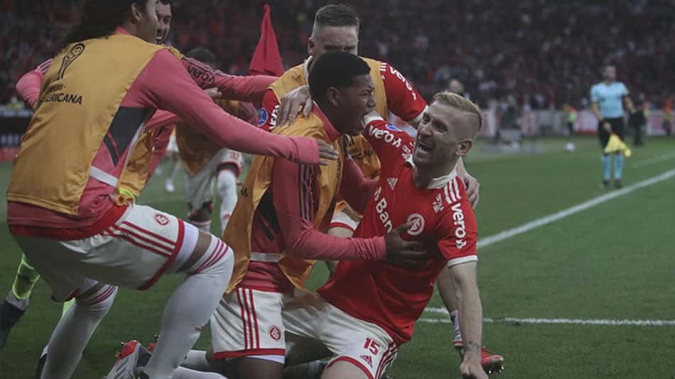 Internacional visita o Palmeiras e só a vitória interessa