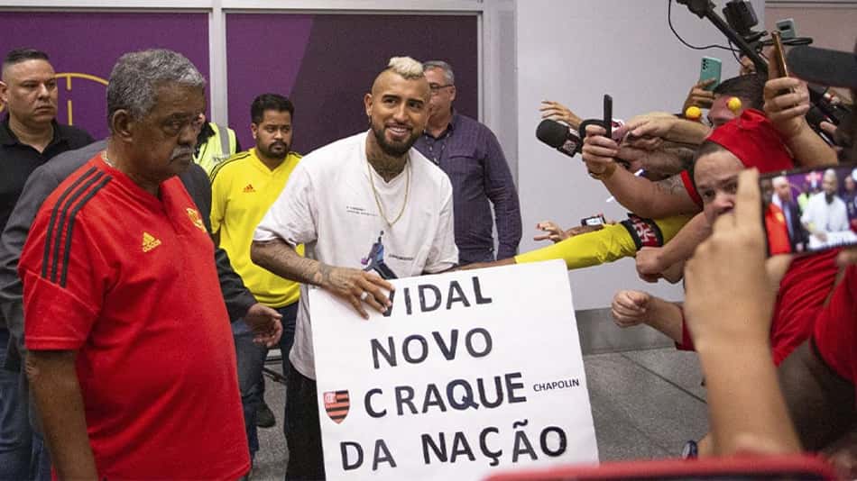 'Terá uma adaptação rápida', diz Dorival Júnior sobre Vidal, provável reforço do Flamengo
