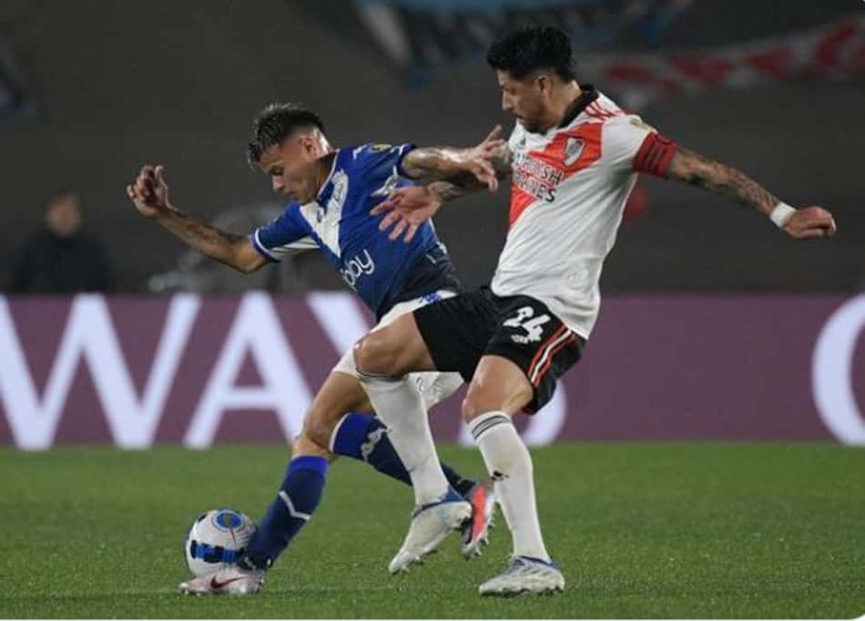 River Plate pressiona, tem gol anulado pelo VAR e cai na Libertadores para o Vélez Sarsfield
