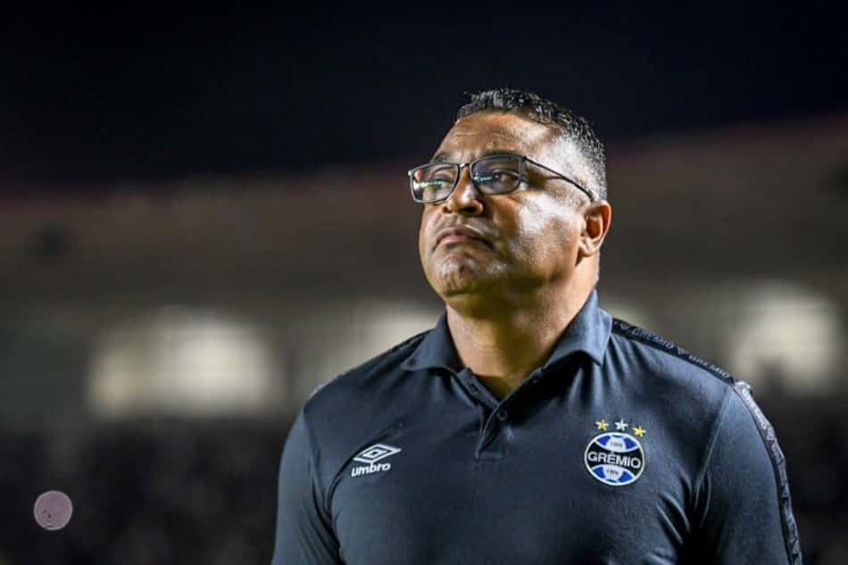 Roger Machado mostra compreensão após protestos e pedidos da torcida do Grêmio por Renato Gaúcho