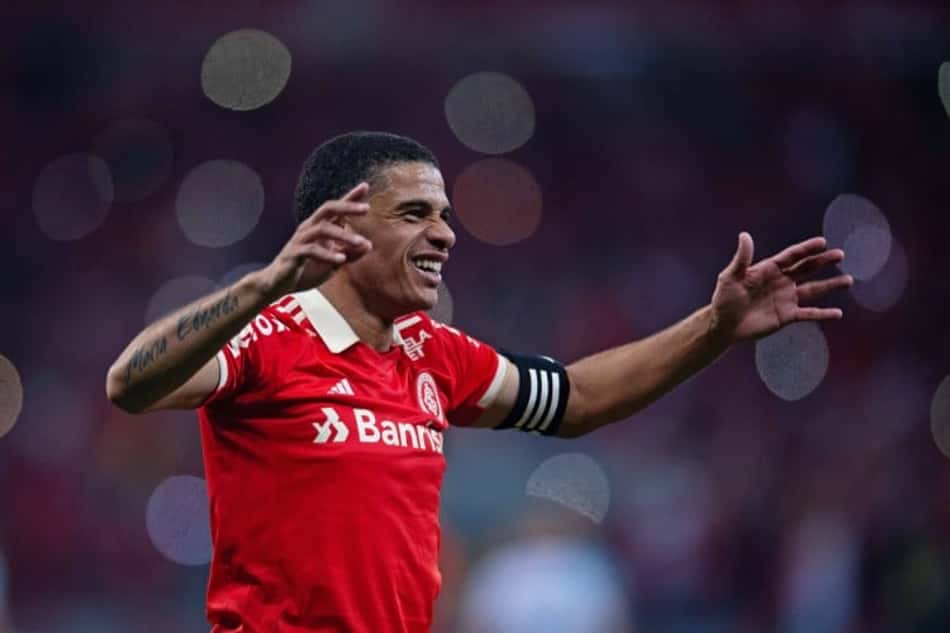 Após rescindir com o Inter, Taison faz críticas pesadas ao presidente do clube