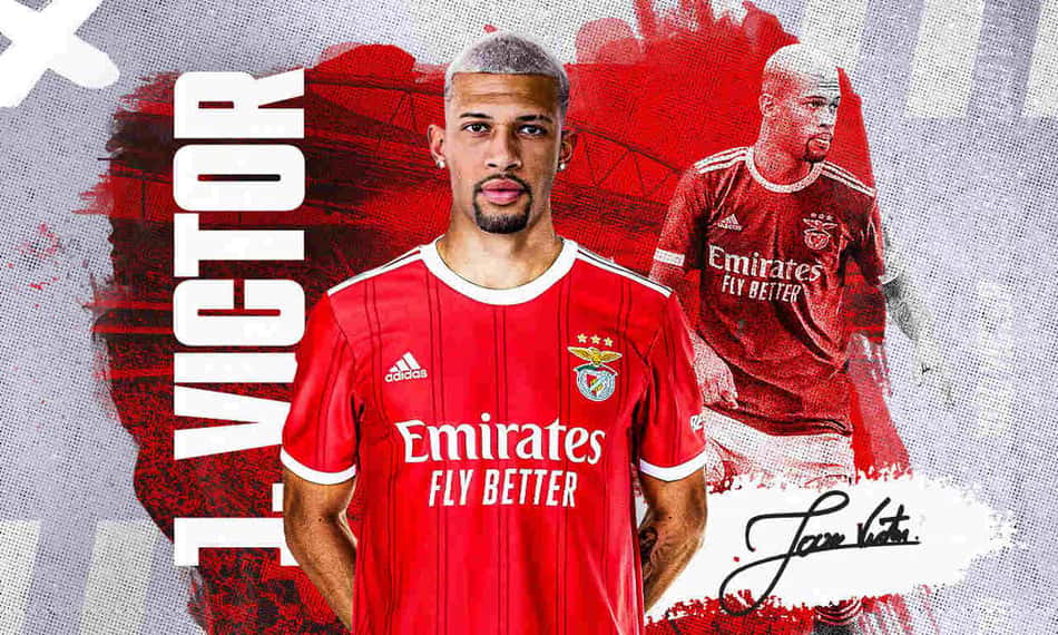 Benfica anuncia contratação de João Victor, ex-Corinthians