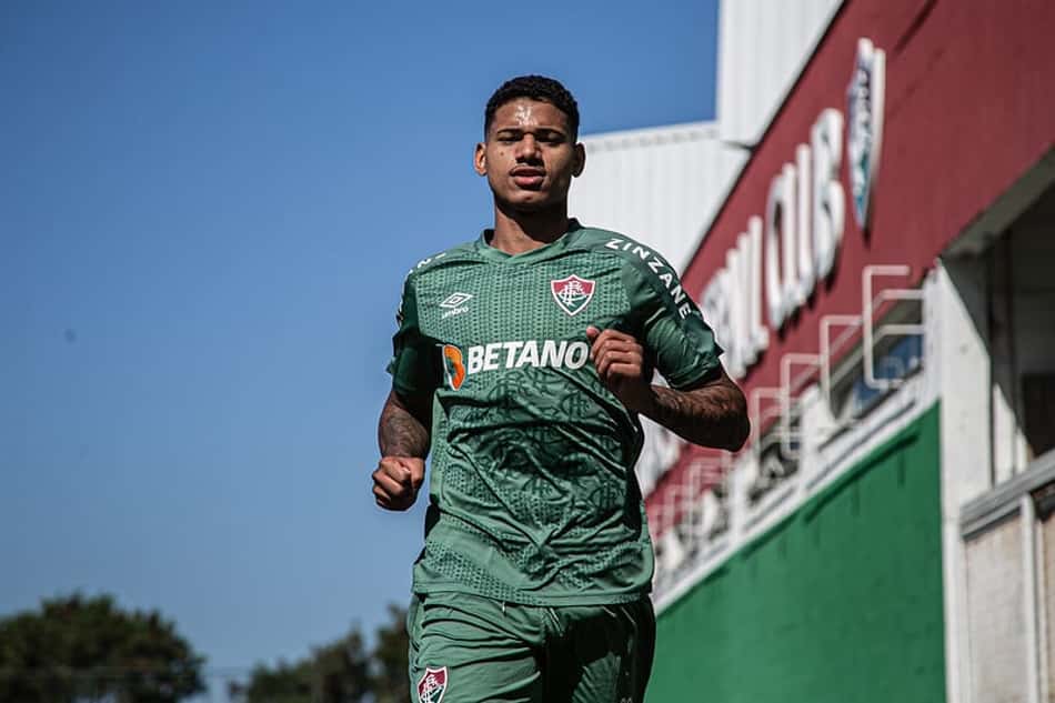 Marrony mira títulos e ressalta vontade de jogar pelo Fluminense: 'Eu pedi para estar aqui'