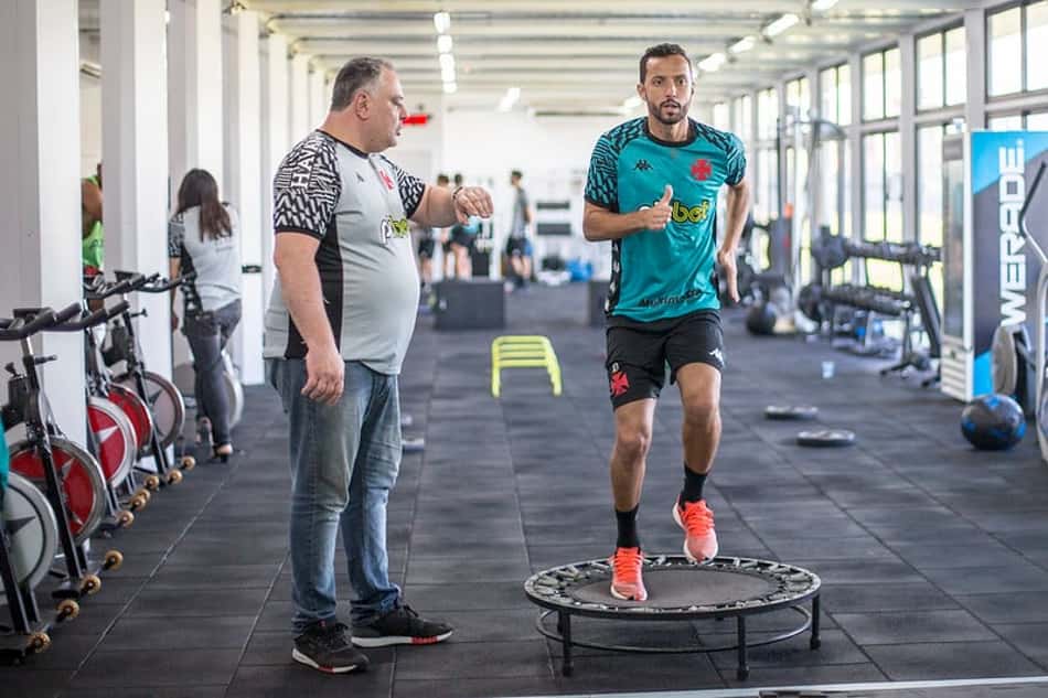 Retomada das vitórias, desfalques importantes e Palacios merecem o destaque em Criciúma x Vasco