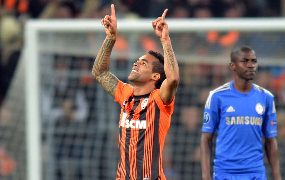 Provável reforço do Vasco, Alex Teixeira quase frustrou a torcida cruz-maltina há quatro anos