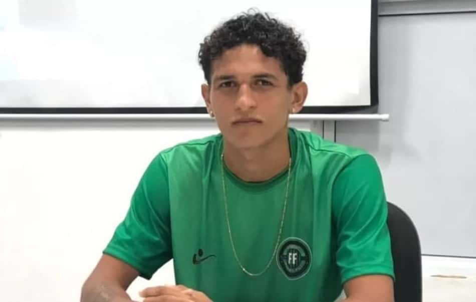 Delegado revela detalhes do caso João Guilherme, lateral esfaqueado em Maceió