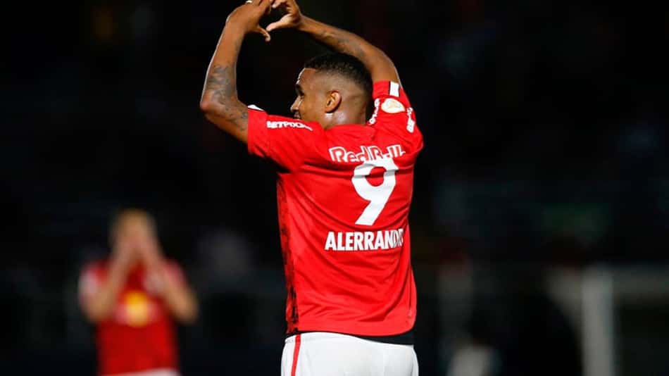 Com atropelo no segundo tempo, Red Bull Bragantino goleia o Avaí pelo Brasileirão