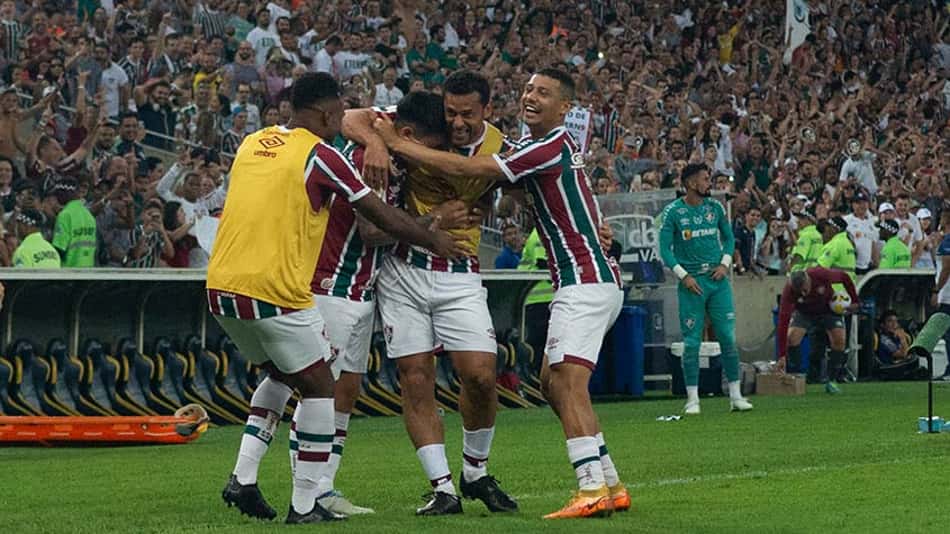 Na despedida de Fred, Fluminense vence o Ceará e entra no G4 do Brasileirão