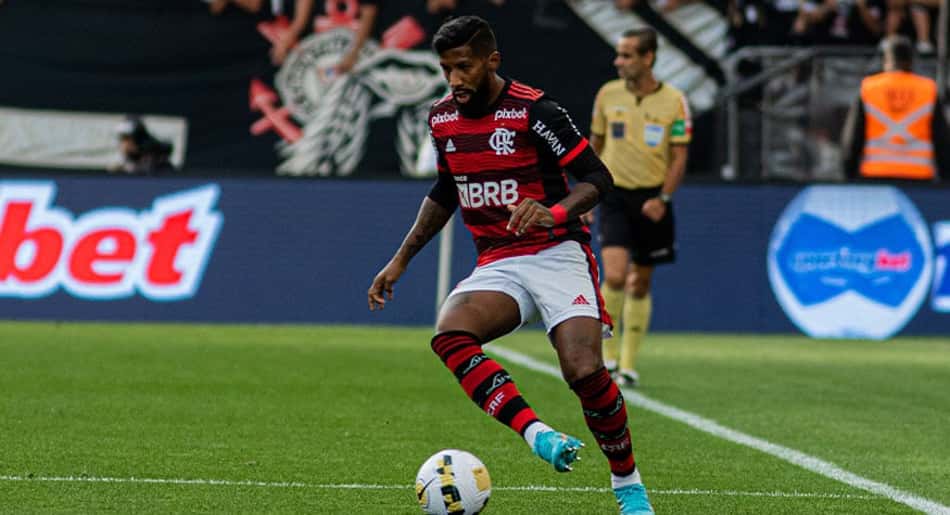 Mauro Cezar detona Rodinei: 'Um dos piores laterais da história do Flamengo'