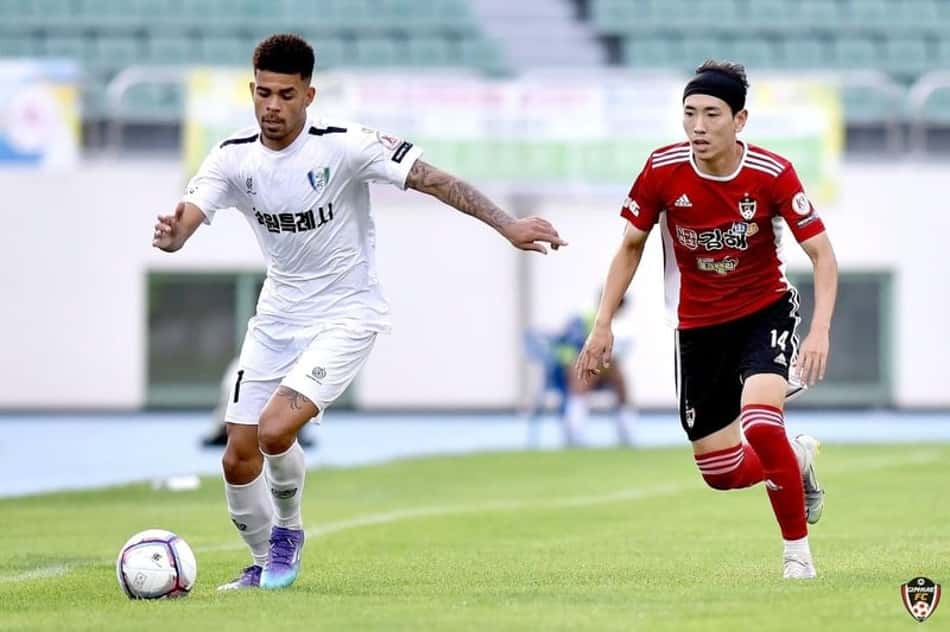 Destaque na Coreia do Sul, atacante Luan Costa promete brigar pelo acesso na K3 League