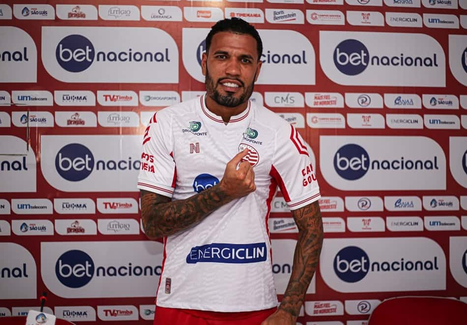 Fazendo muitos elogios ao Náutico, atacante Jonathas é apresentado