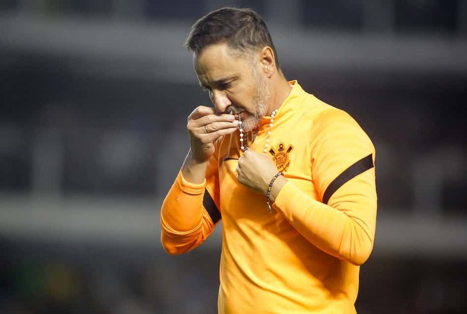 Vítor Pereira 'recalcula rota' para não repetir 'cagada' no Corinthians