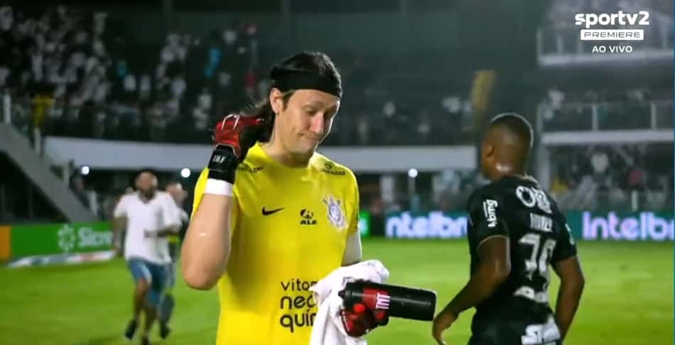 Neymar recrimina tentativa de agressão de torcedor do Santos contra Cássio