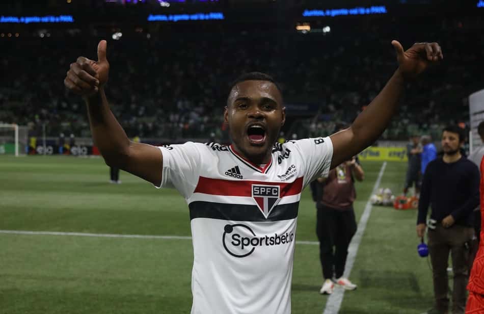 Com chance de retorno ao São Paulo, Nikão já foi 'homem de confiança' de Dorival no Athletico