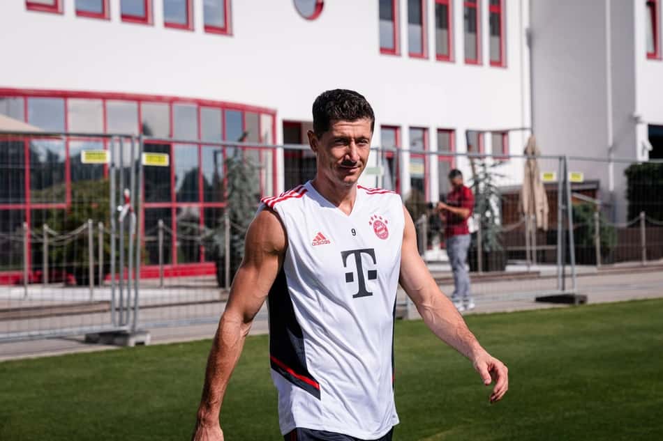 Barcelona vai pagar mais do que planejava ao Bayern por Lewandowski, segundo jornal