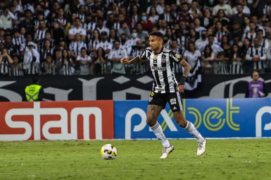 Jair completa 150 jogos pelo Atlético-MG e afirma: 'Quero continuar realizando sonhos'