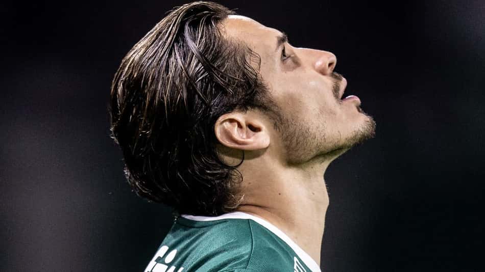 Raio-X de pênaltis do Palmeiras: Veiga mantém estilo de cobrança, e goleiros adversários aprendem