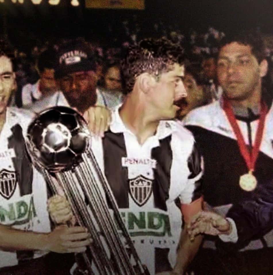Atlético-MG vai à Conmebol por reconhecimento de títulos internacionais na década de 1990