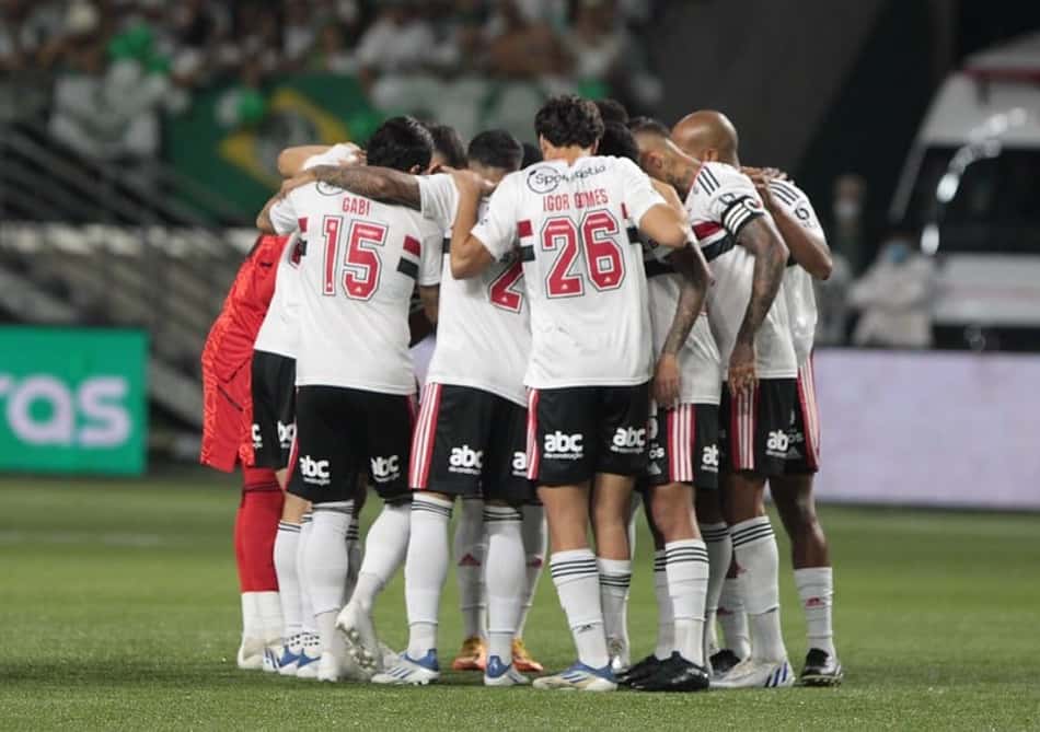Vivo nas três frentes de disputa, São Paulo mantém discurso de não priorizar competições na temporada