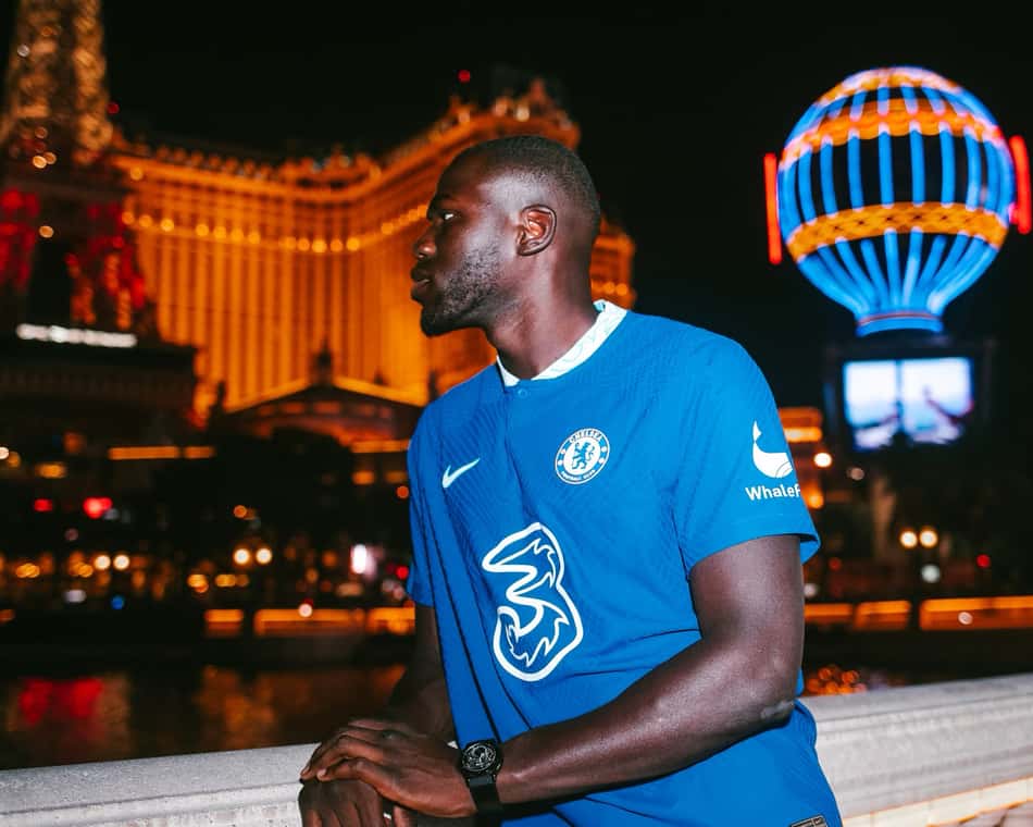 Após perder dois zagueiros, Chelsea anuncia chegada de Koulibaly