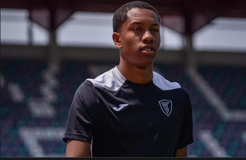 Dois atletas do sub-20 do Barra FC negociados com clube português