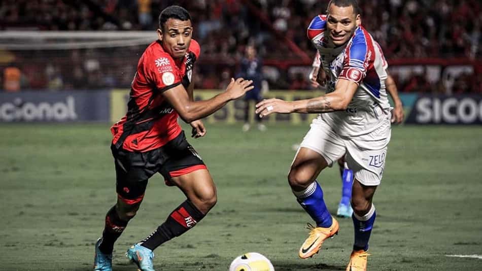Fora de casa, Fortaleza vence o Atlético-GO e sai da lanterna do Brasileirão