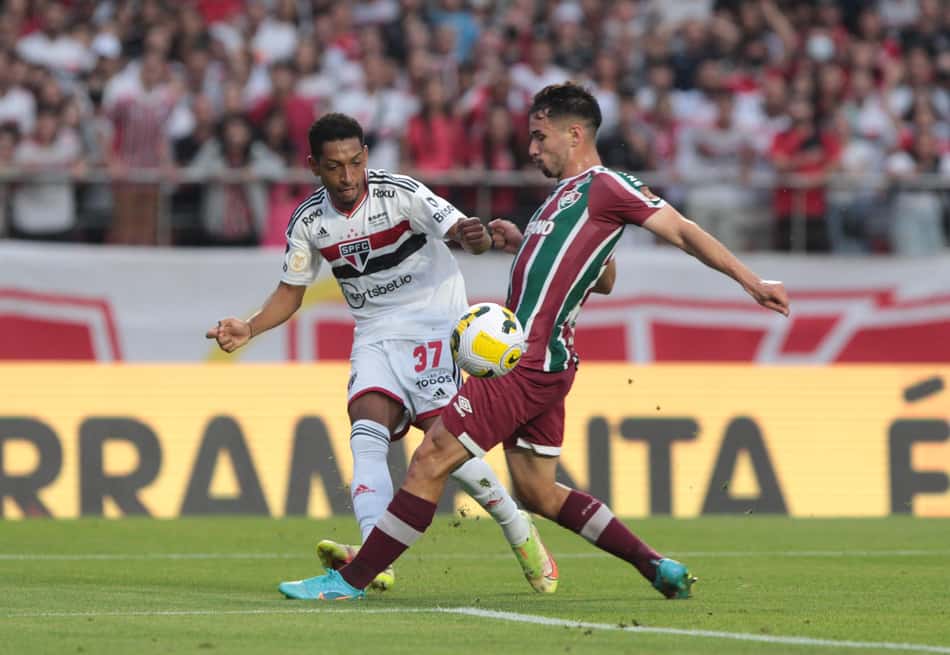 Recém-recuperado de lesão, Talles Costa se destaca no São Paulo e 'vive sonho'
