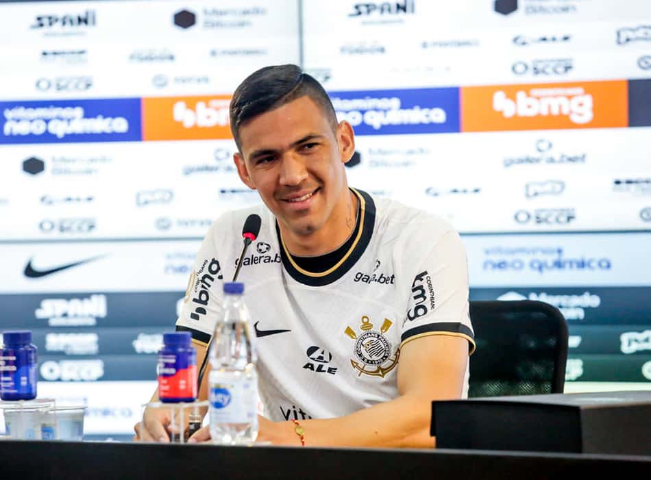 Balbuena se sente em casa em seu retorno ao Corinthians, mas diz: 'Não chego com cartaz de titular'