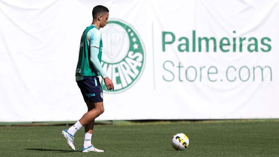 Giovani deve reforçar o Palmeiras em breve e ser uma possível reposição para Veron