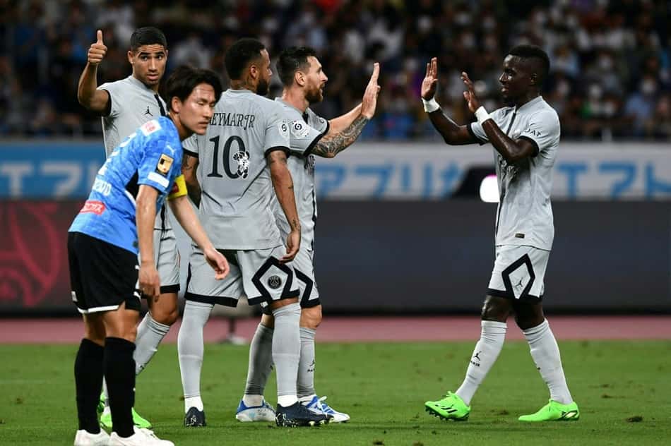 Com gol de Messi, PSG vence amistoso no Japão contra time de Leandro Damião