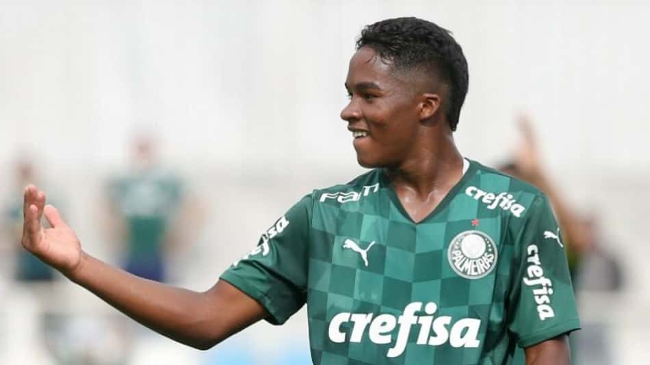 Endrick desmente empresário e nega ter data para estreia no Palmeiras: 'Não acreditem em tudo'